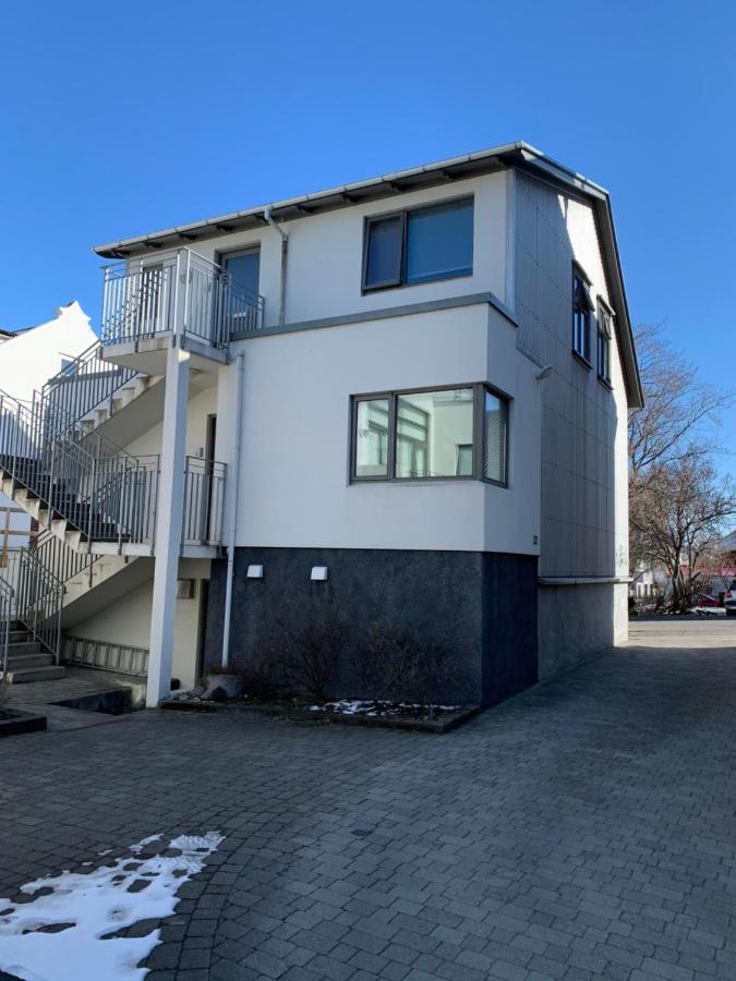 Mengi Apartments Reykjavík Exteriör bild