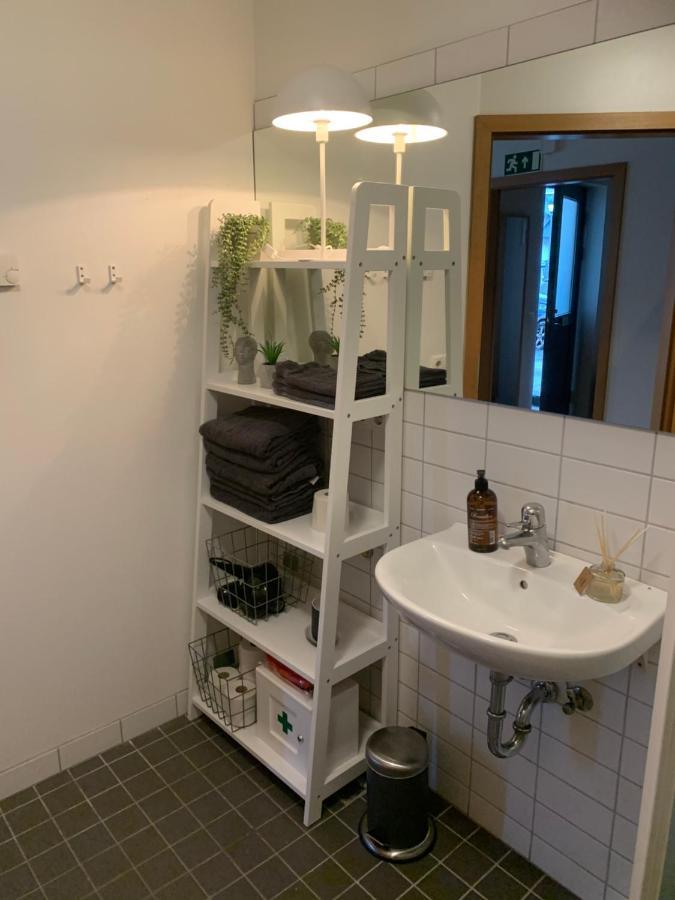 Mengi Apartments Reykjavík Exteriör bild